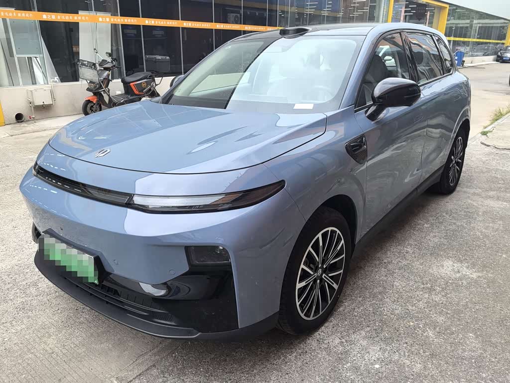 Leapmotor B10