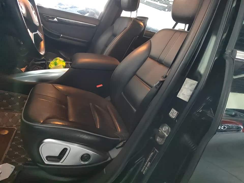 Mercedes-Benz R-class