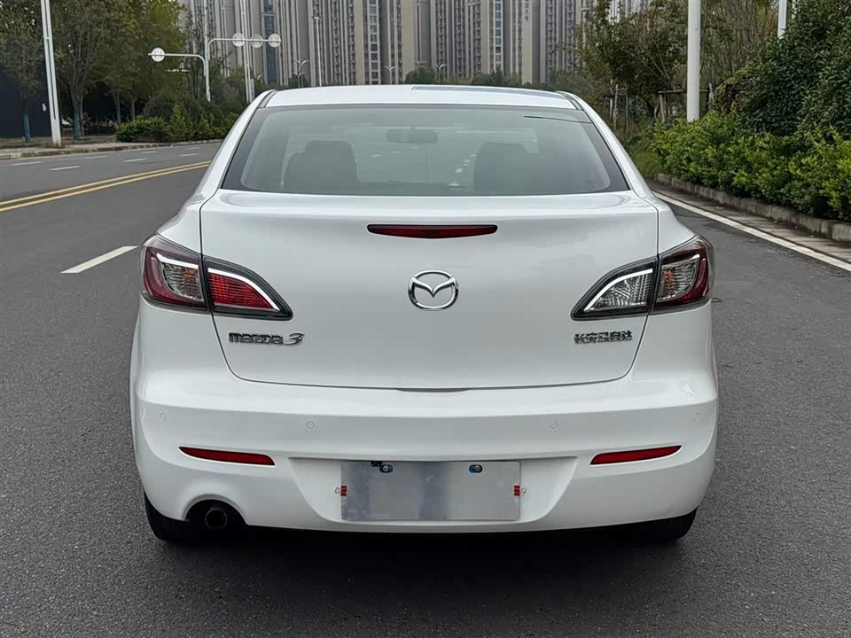 Mazda 3 star Cheng