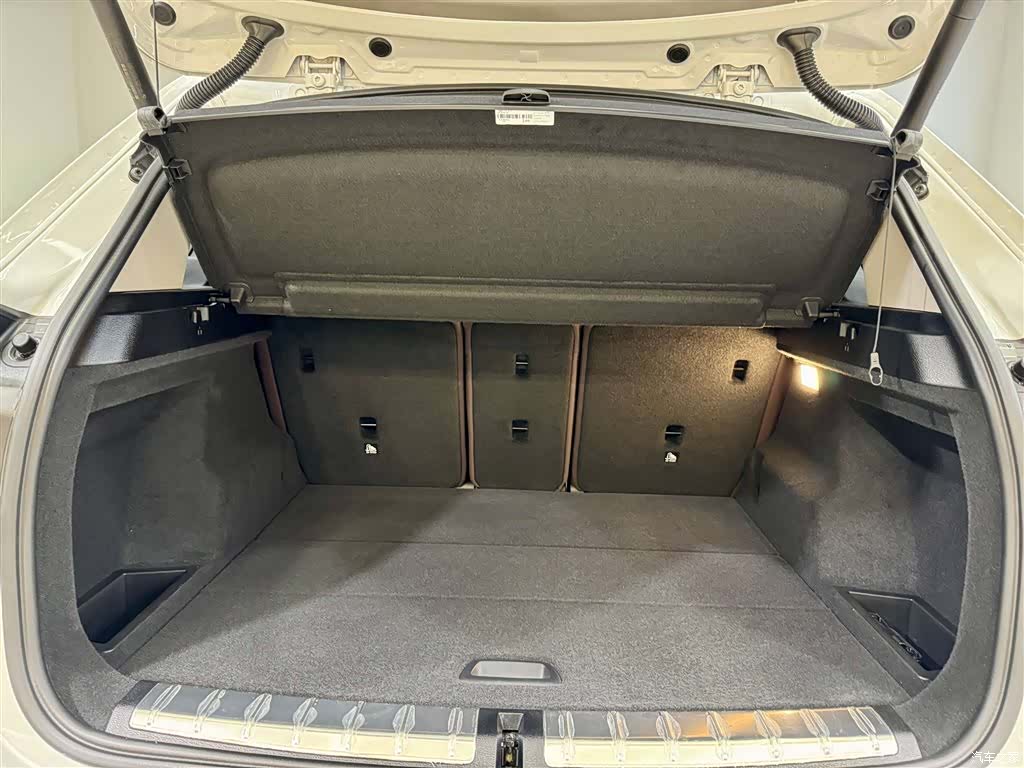 BMW X1, 2023 12