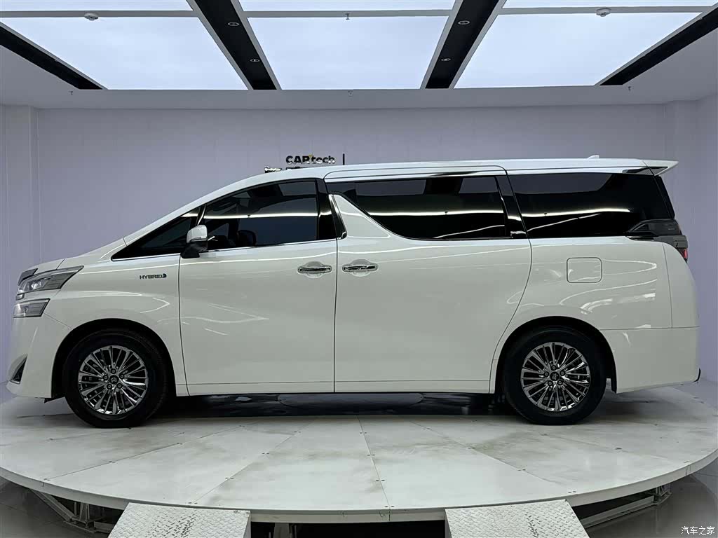 Toyota Vellfire, 2022 7