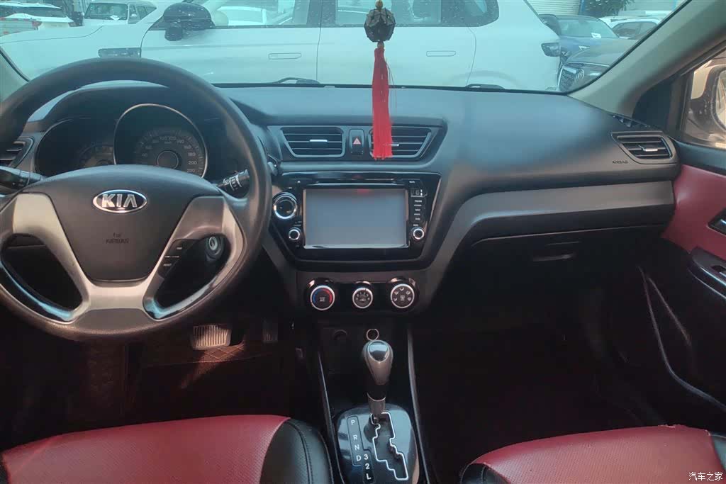 Kia K2, 2015 12