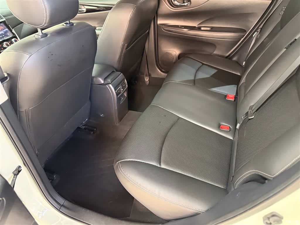 Nissan Tiida, 2022 17