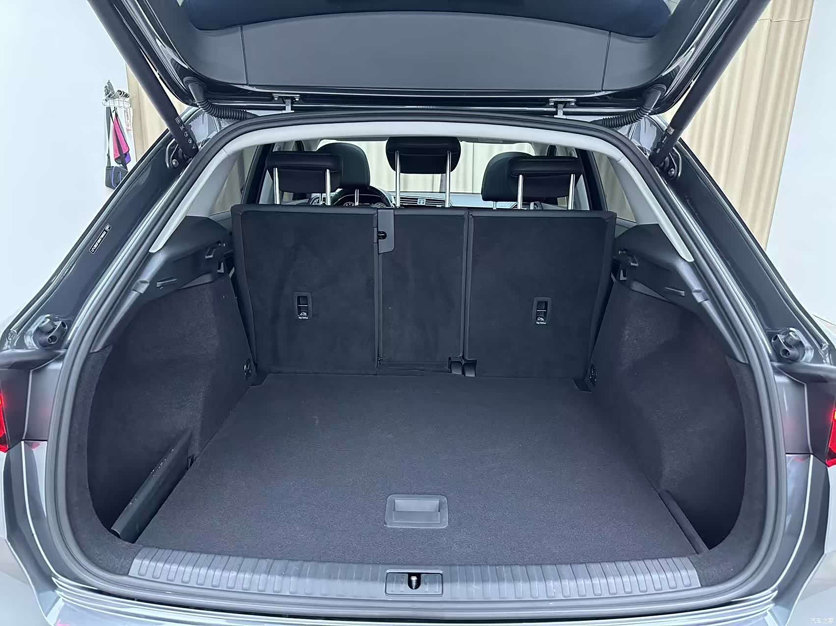 Audi Q3, 2023 18
