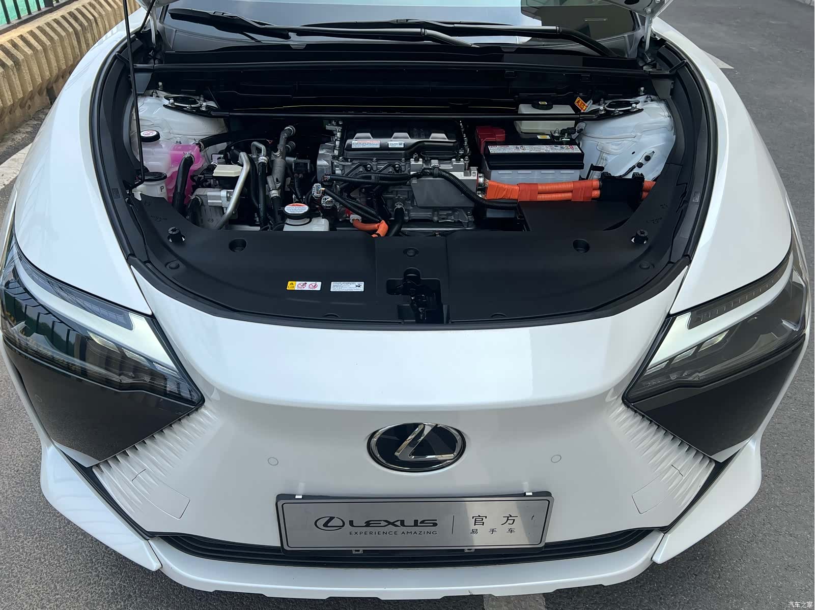 Lexus RZ, 2023 2