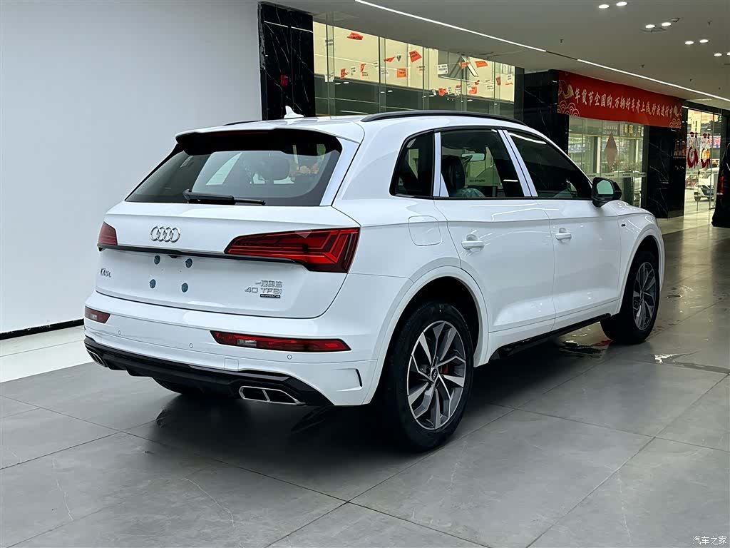 Audi Q5L, 2025 4