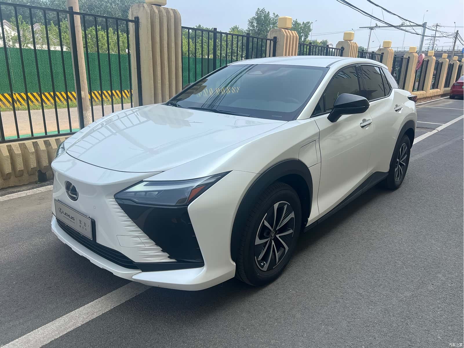 Lexus RZ