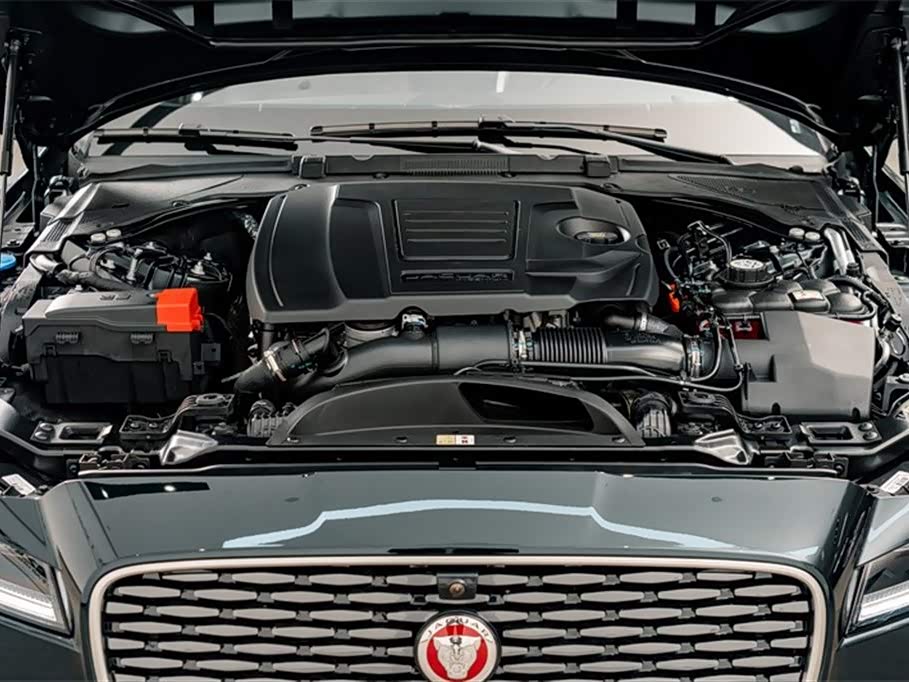 Jaguar XFL
