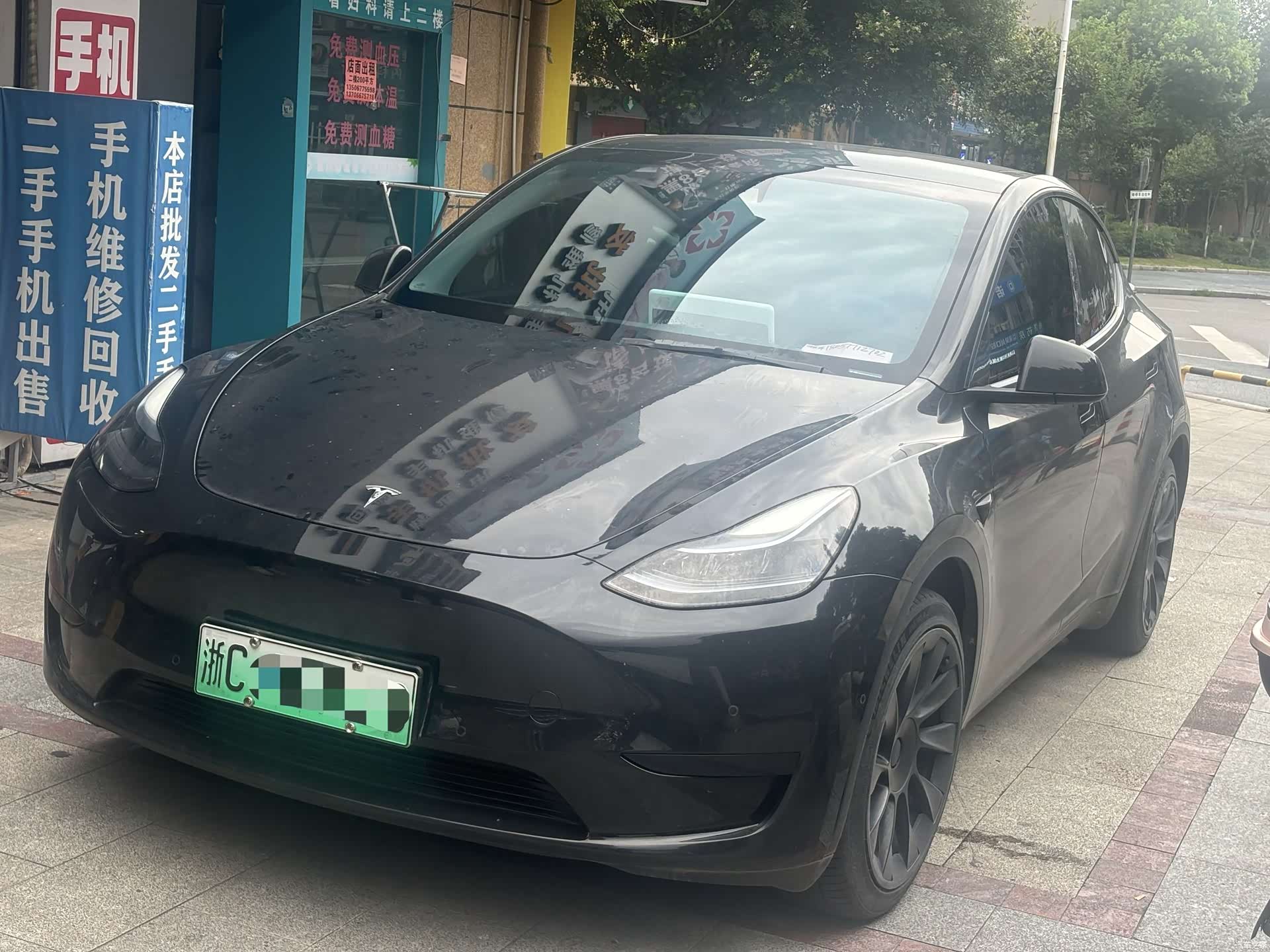 Tesla Model Y, 2024 1