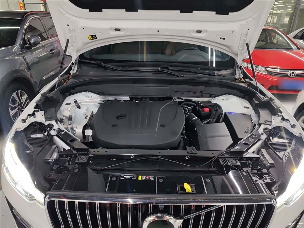 Volvo XC60, 2025 20