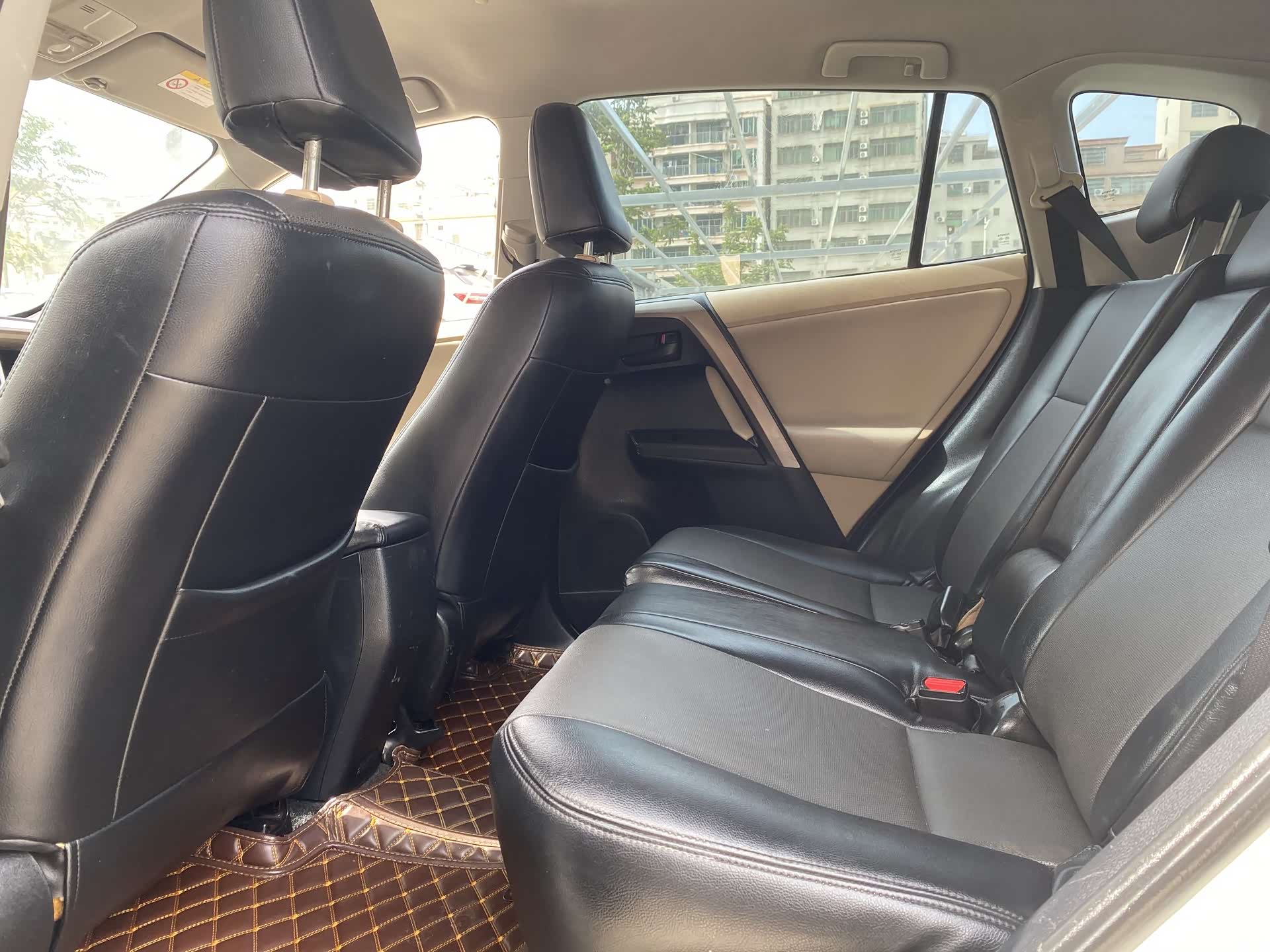 Toyota RAV4, 2014 15