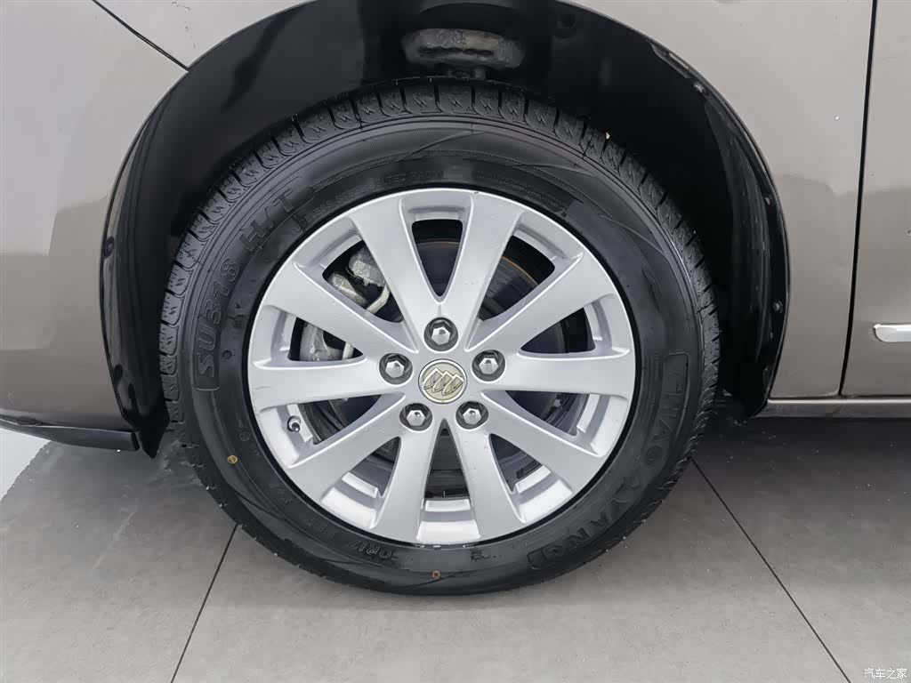 Buick GL8, 2018 17