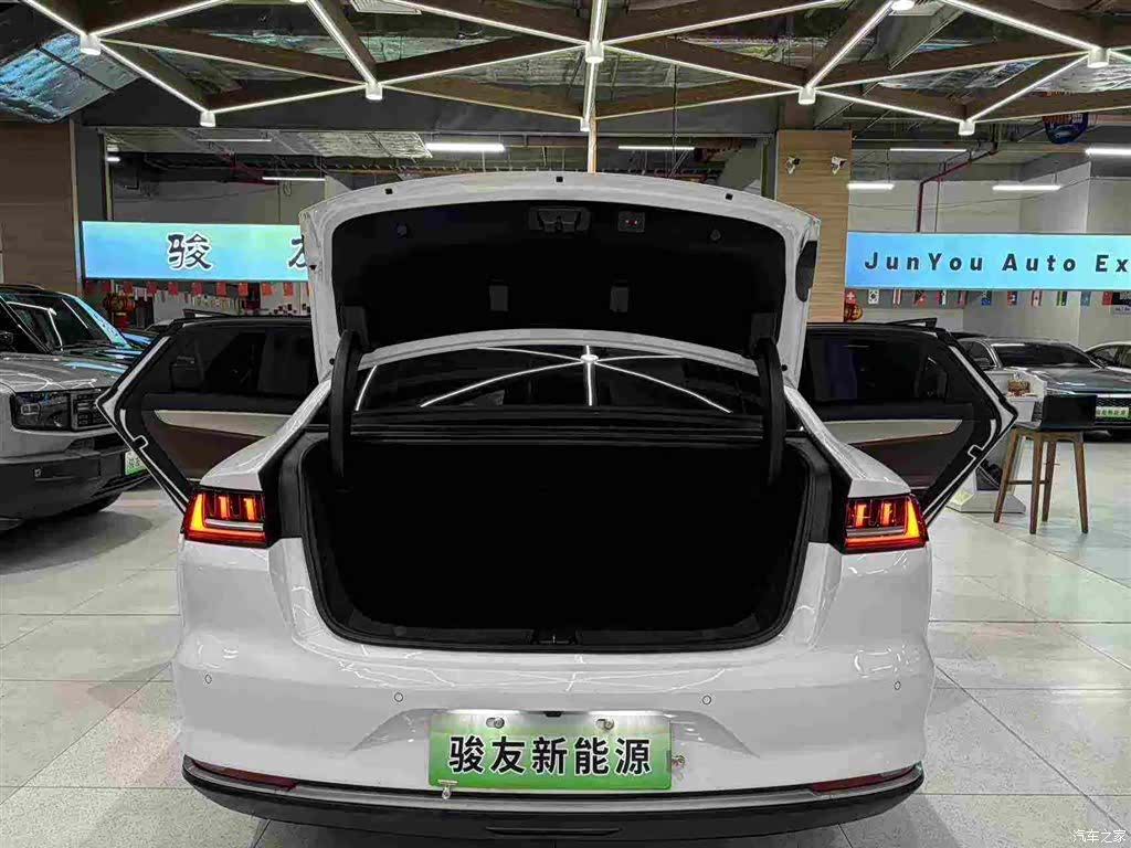BYD Han, 2022 14
