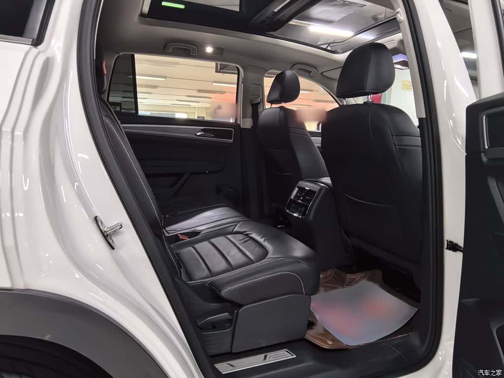 Volkswagen Teramont, 2018 17