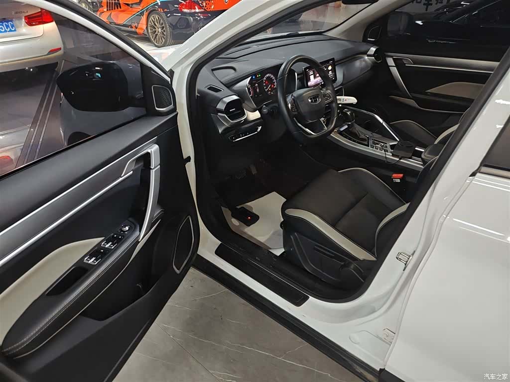 Geely Coolray, 2020 12