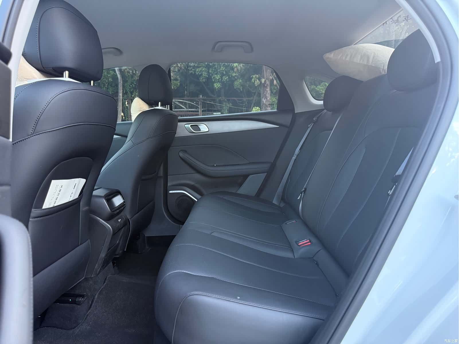 Geely Emgrand, 2026 6