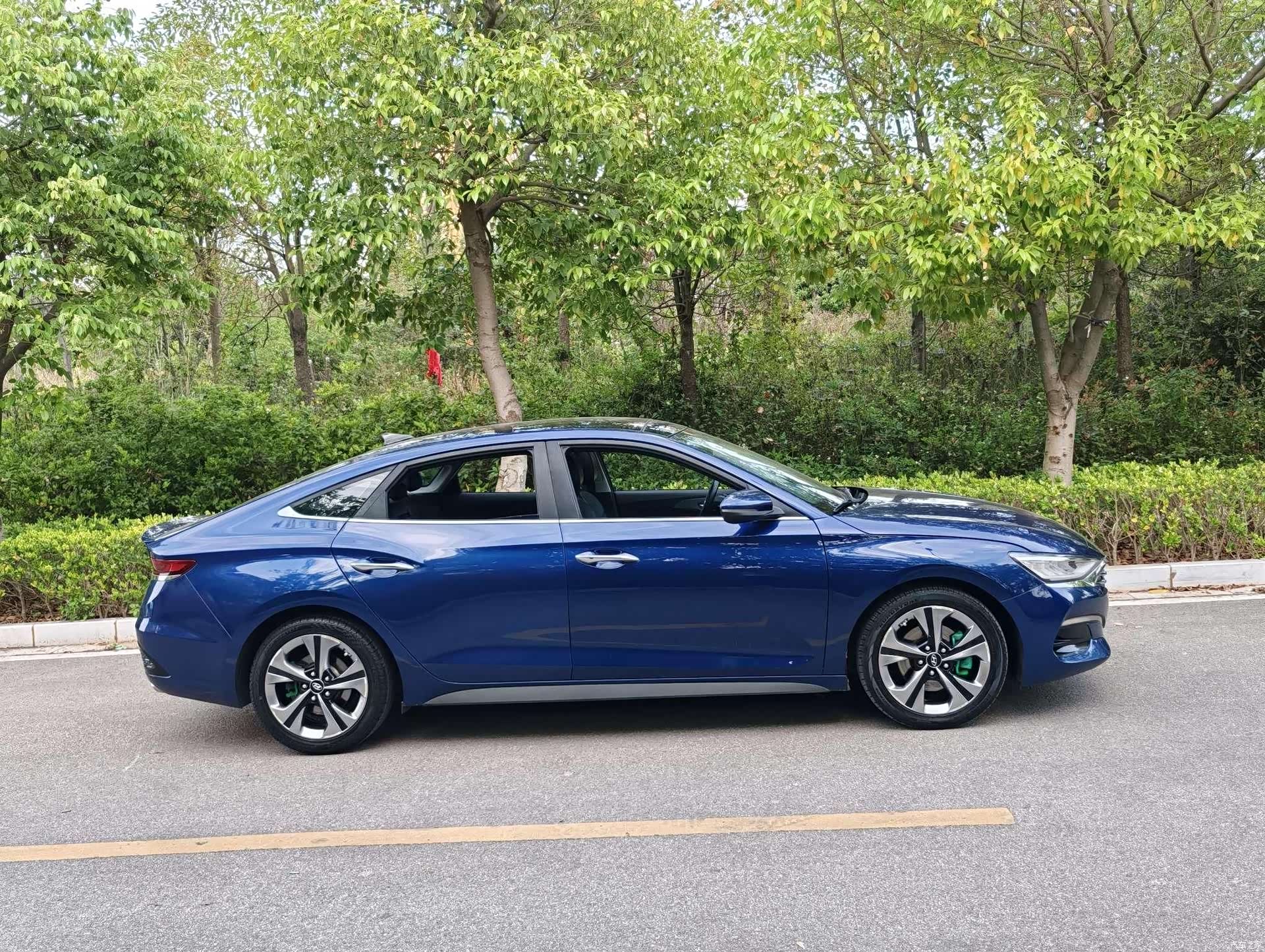 Hyundai Lafesta, 2019 все фото