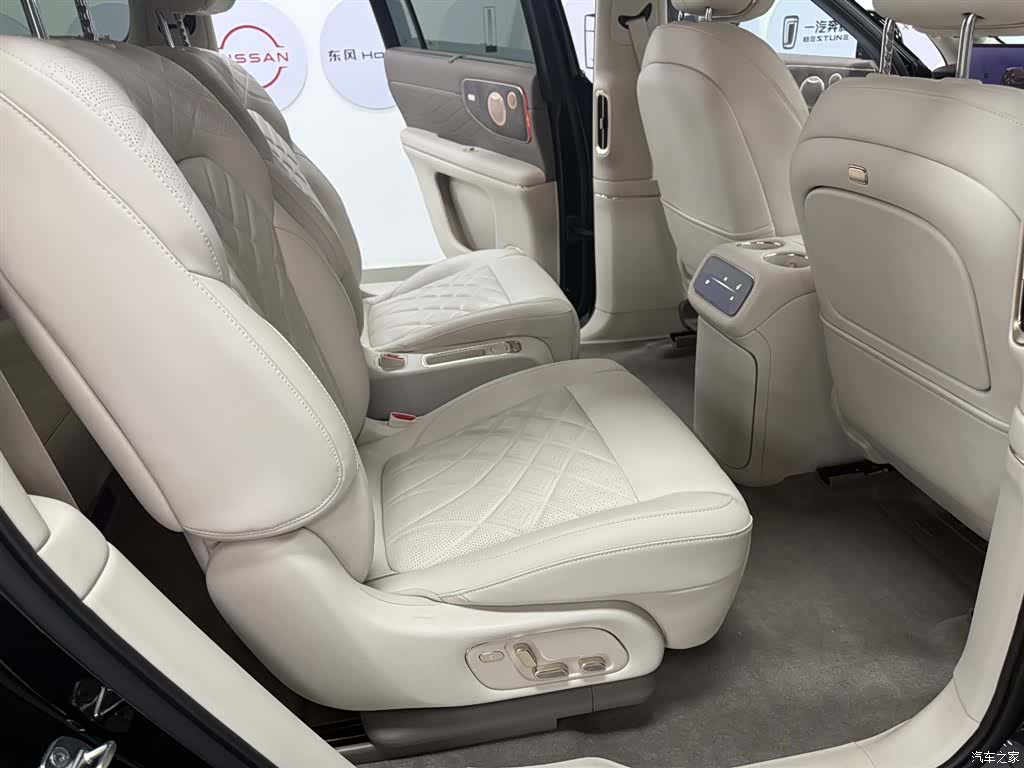 IM Motors LS9, 2025 14