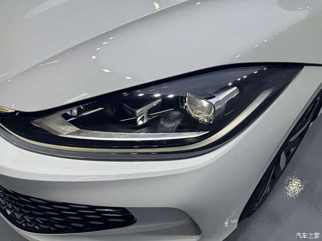 Volkswagen Lamando, 2024 11