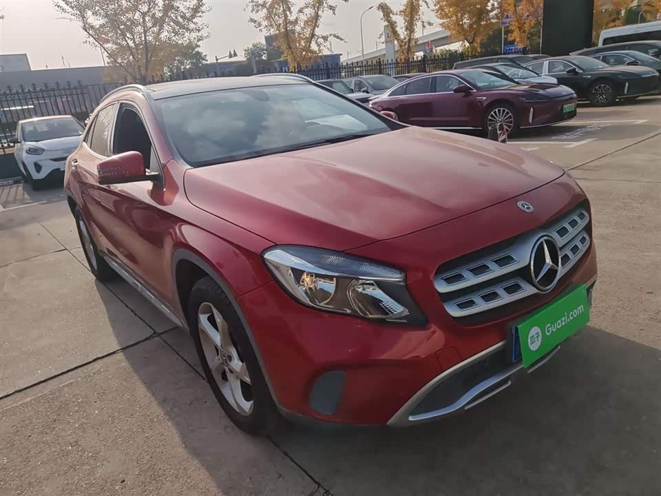 Mercedes-Benz GLA