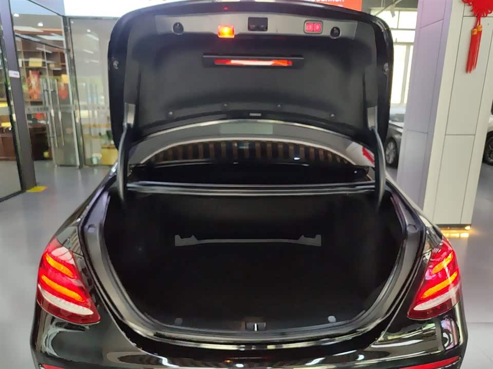 Mercedes-Benz E-class Mercedes-Benz E-class