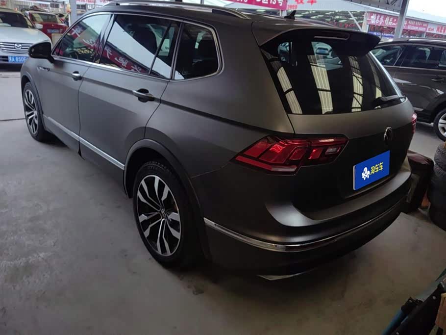 Volkswagen Tiguan L
