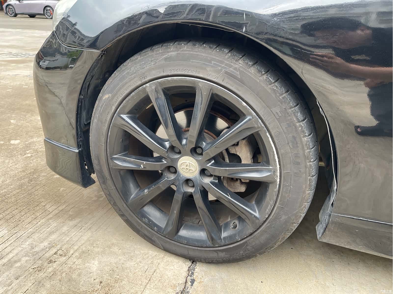 Toyota 2.5V, 2013 13