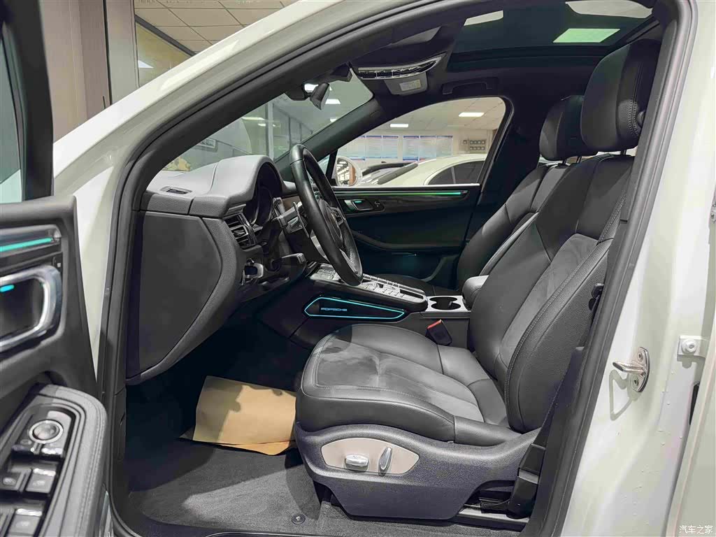 Porsche Macan, 2021 все фото