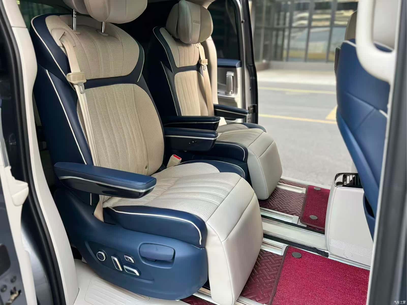 Roewe iMAX8, 2021 11