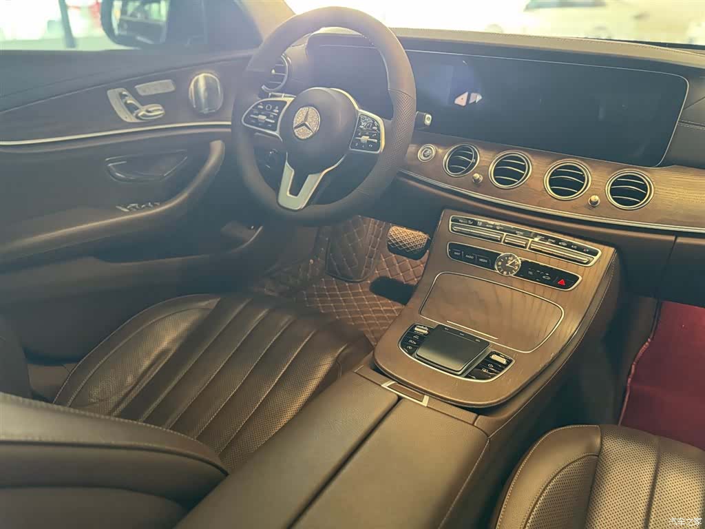 Mercedes-Benz E-Class, 2019 16
