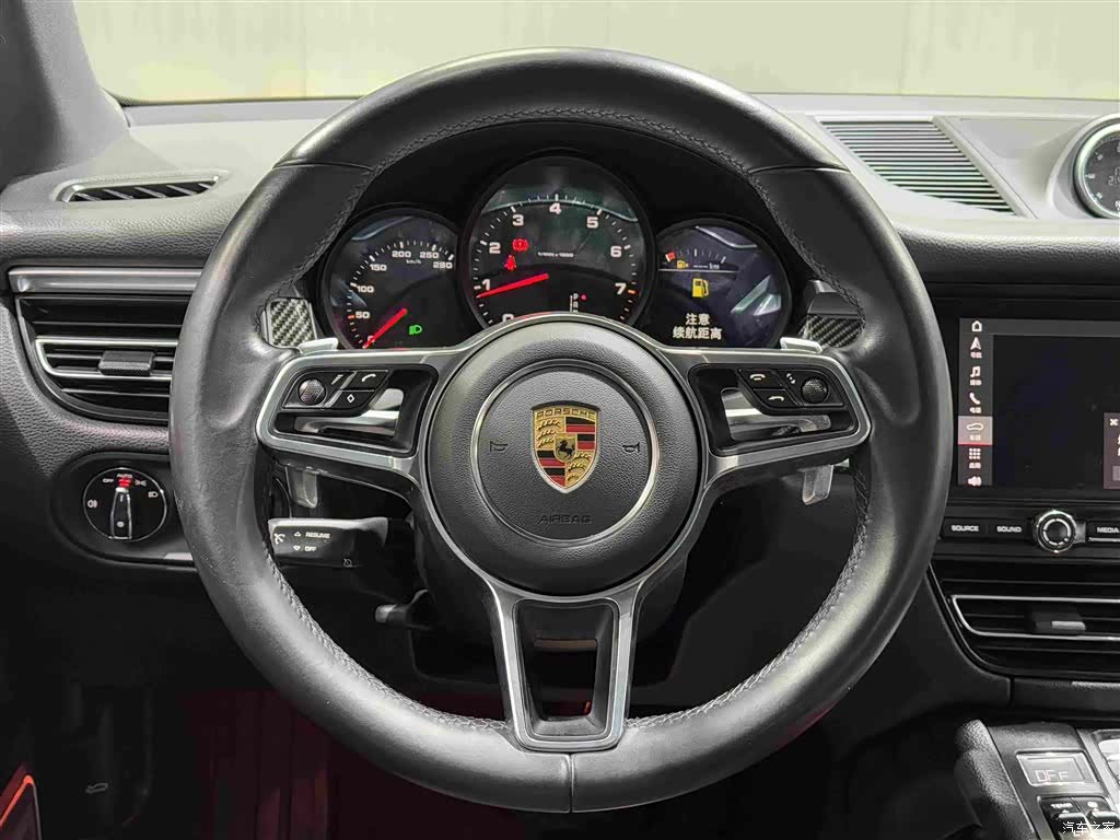 Porsche Macan, 2021 9