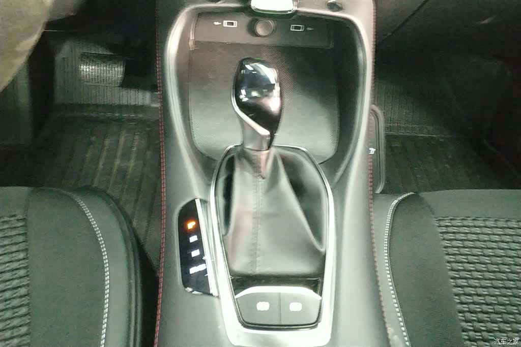 MG MG5, 2025 16