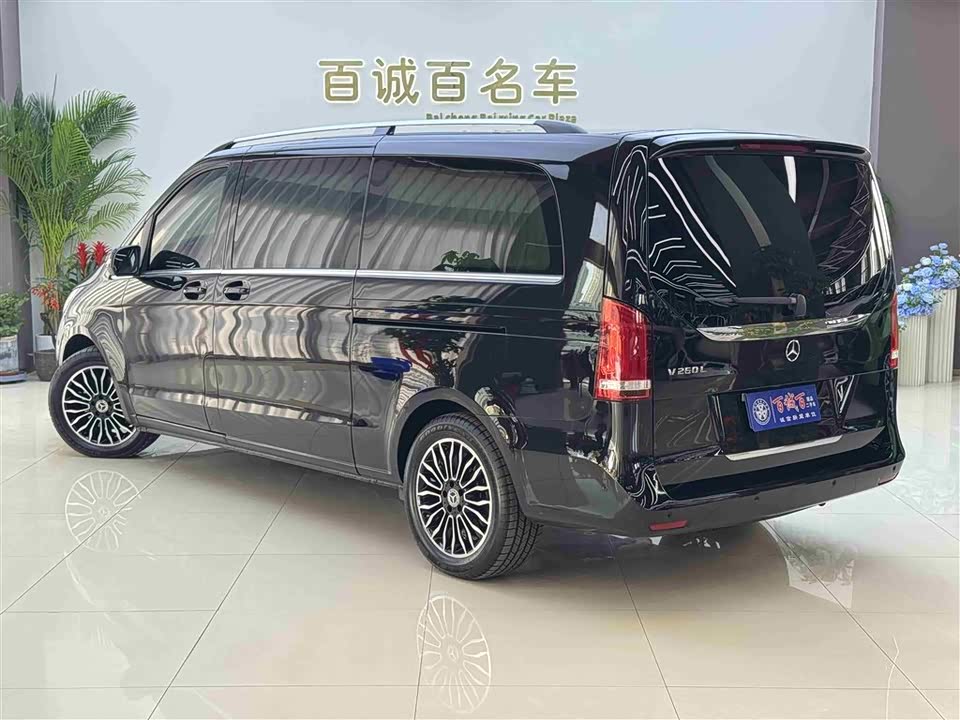 Mercedes-Benz V-class