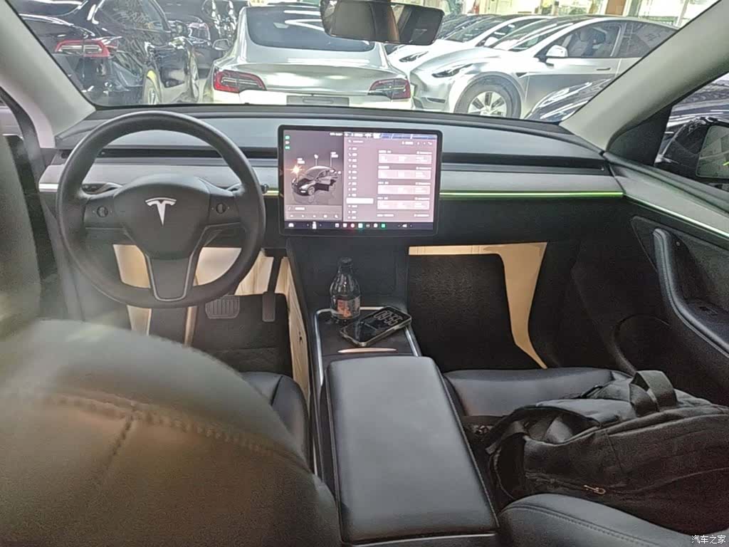 Tesla Model Y, 2023 10