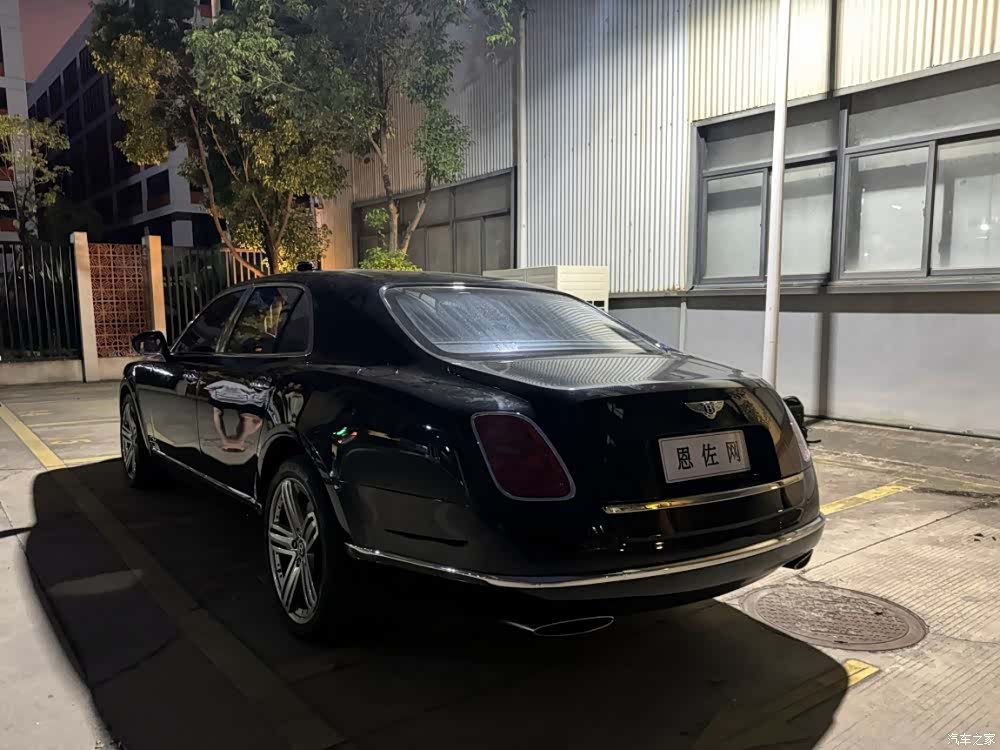 Bentley Mulsanne, 2015 20