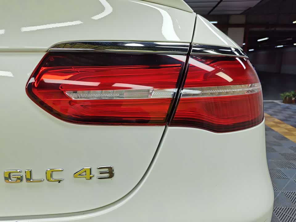 Mercedes-Benz GLC Coupe AMG Mercedes-Benz GLC Coupe AMG