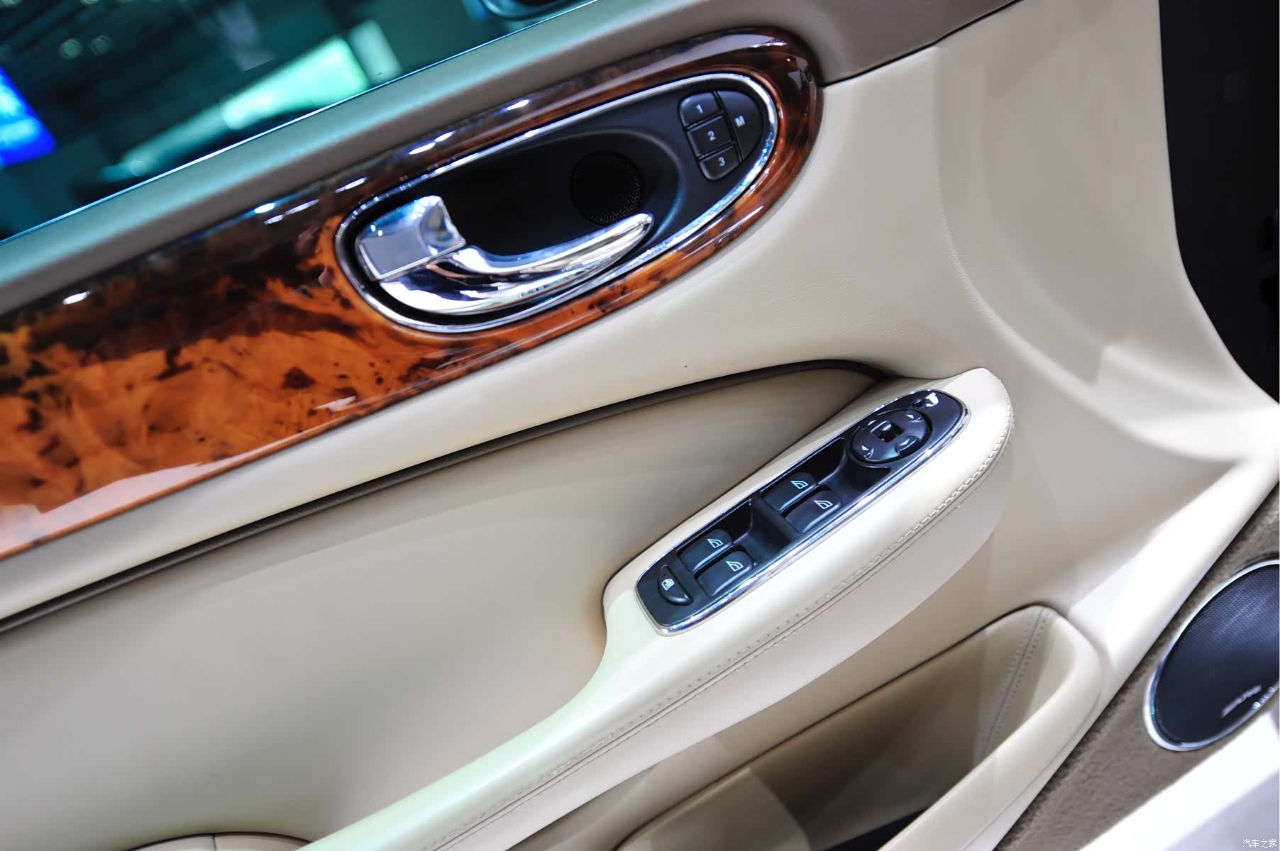 Jaguar XJ, 2008 18