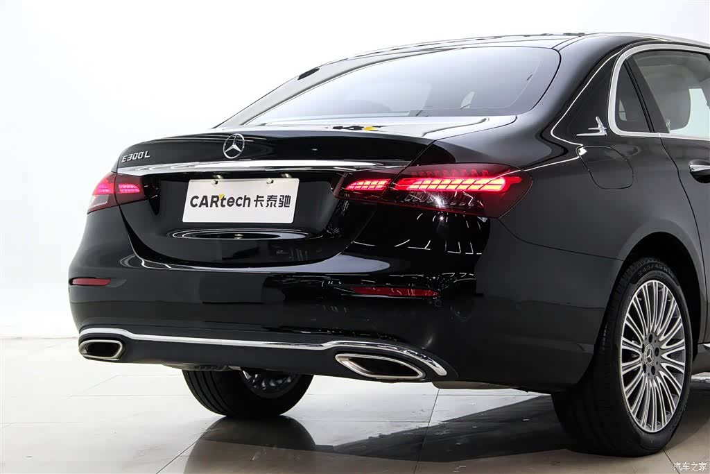 Mercedes-Benz E-Class, 2023 10
