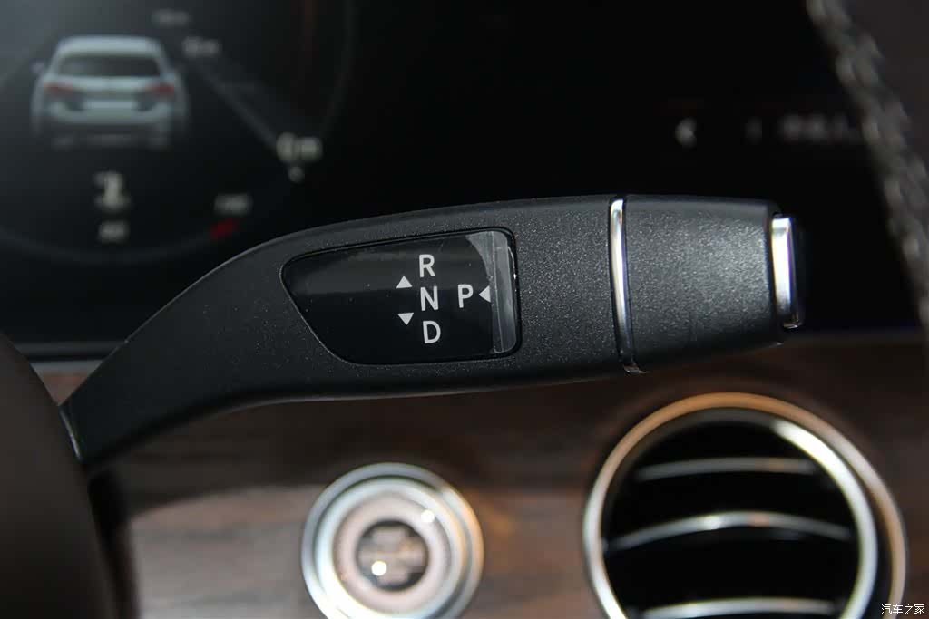 Mercedes-Benz E-Class, 2022 21