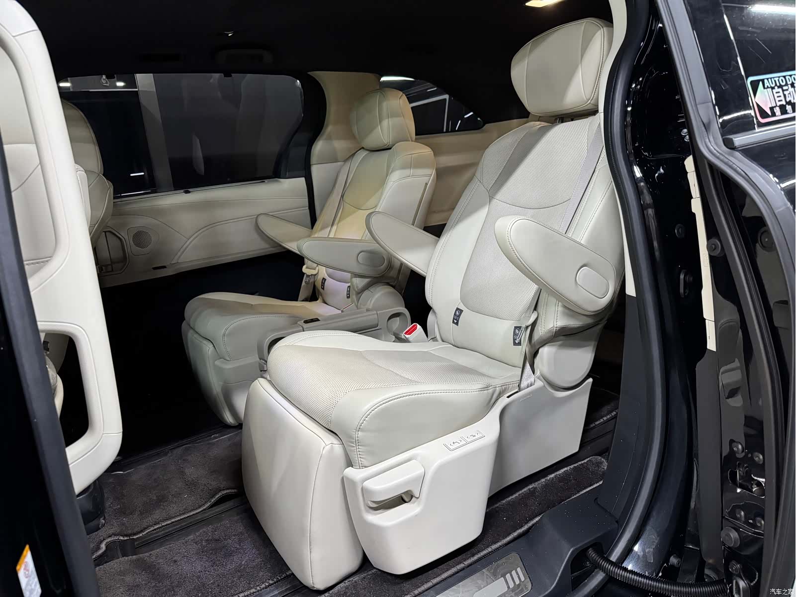 Toyota Sienna, 2025 14