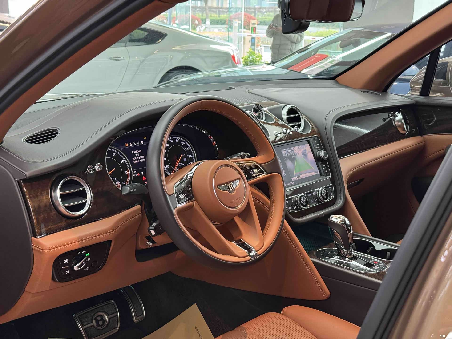 Bentley Bentayga, 2019 7