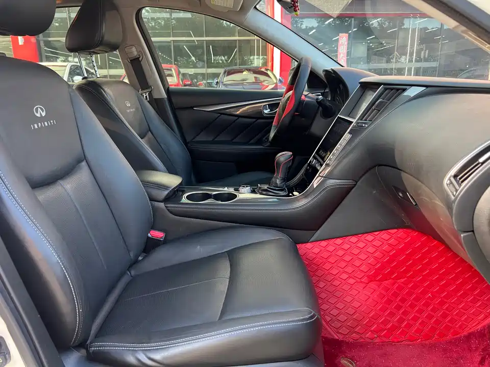 Infiniti Q50