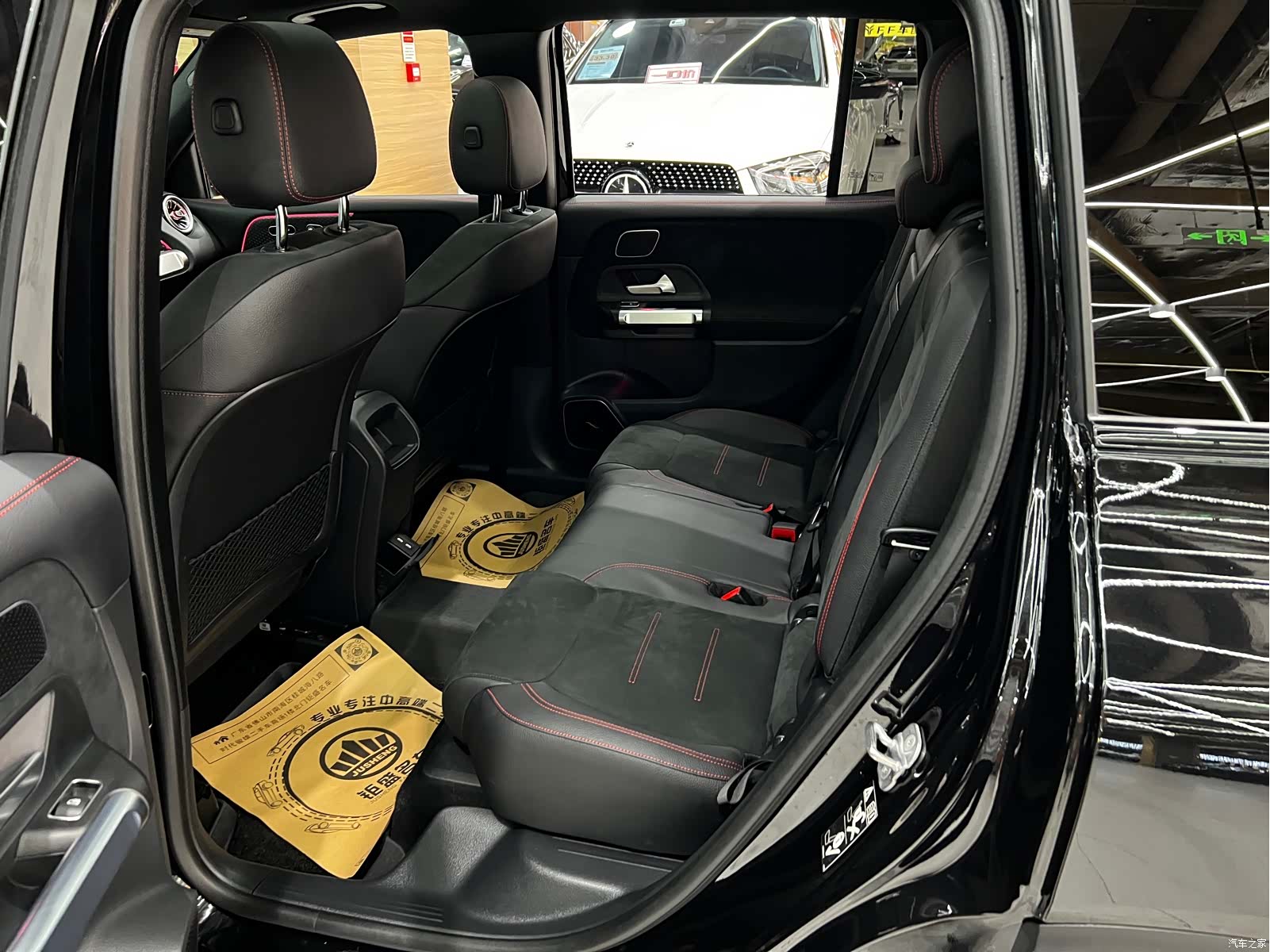 Mercedes-Benz GLB, 2025 11
