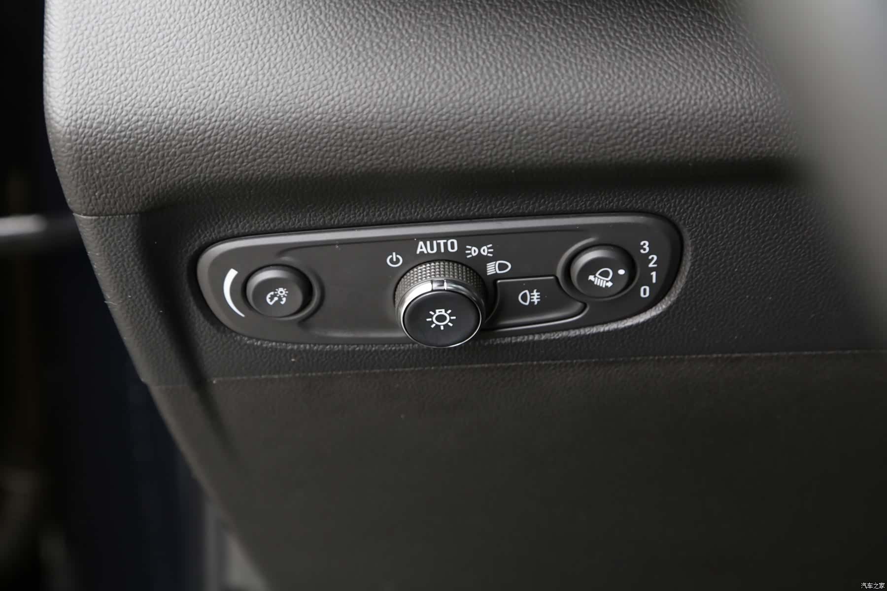Buick Envision Plus, 2022 13