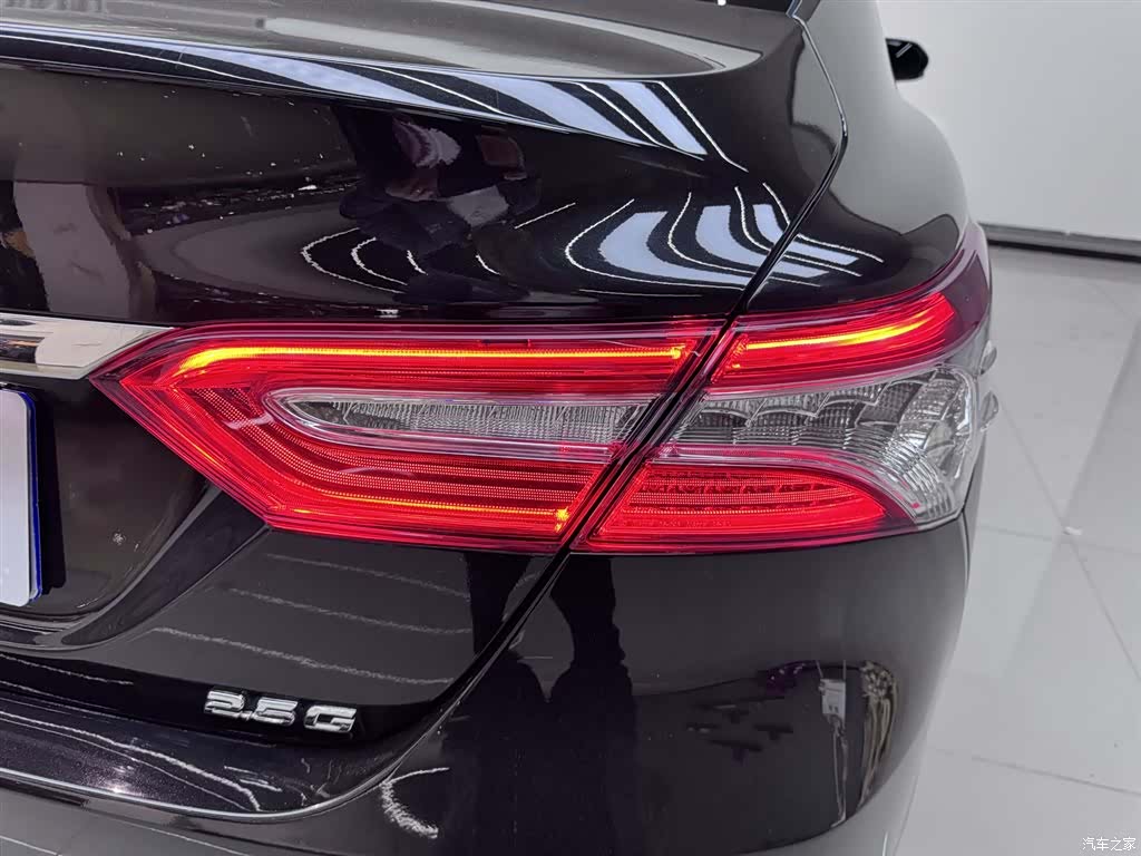 Toyota Camry, 2021 все фото