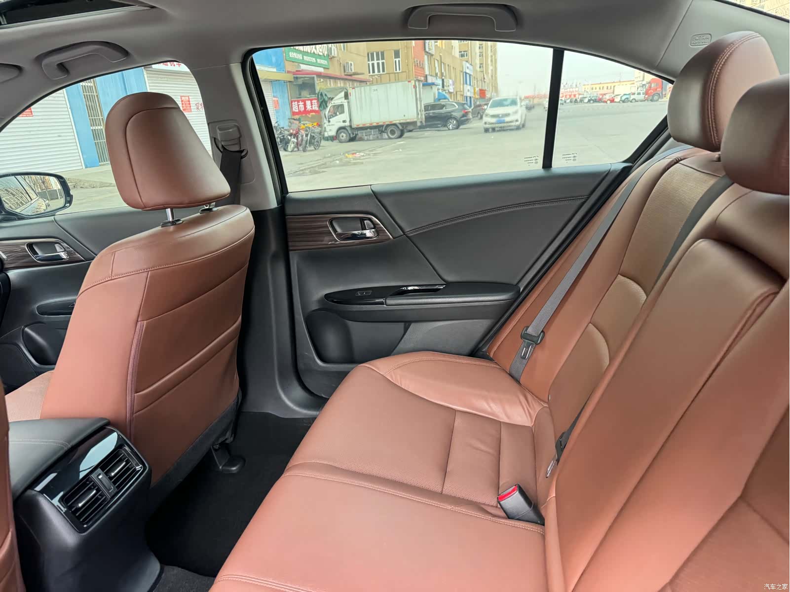 Honda Accord, 2016 11