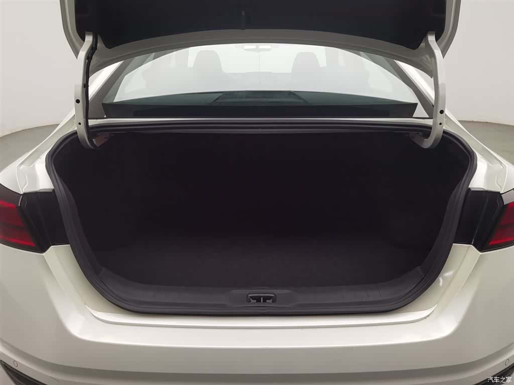 Nissan Teana, 2020 16