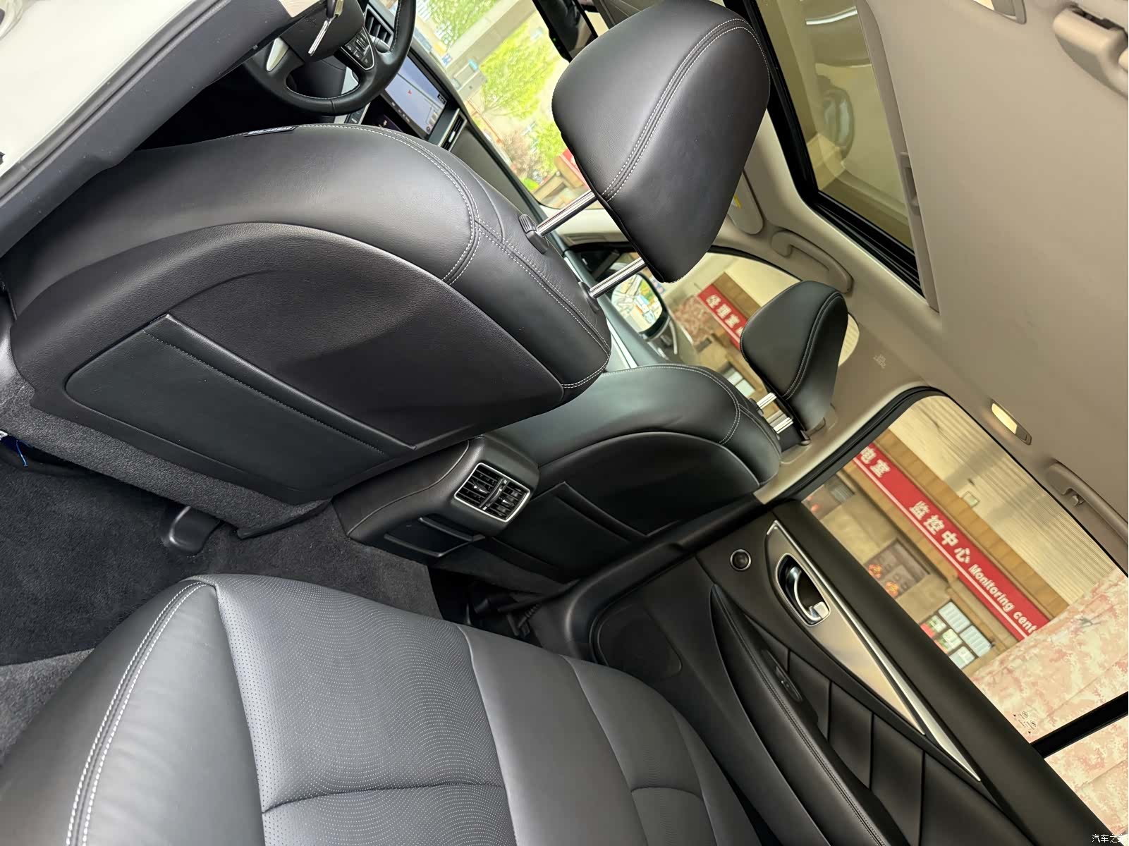 Infiniti Q50L, 2017 12