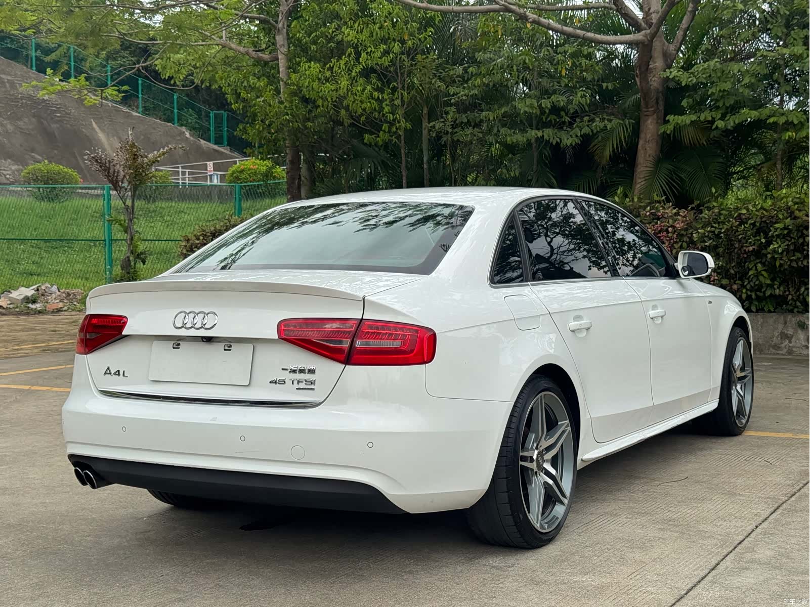 Audi A4L, 2015 19