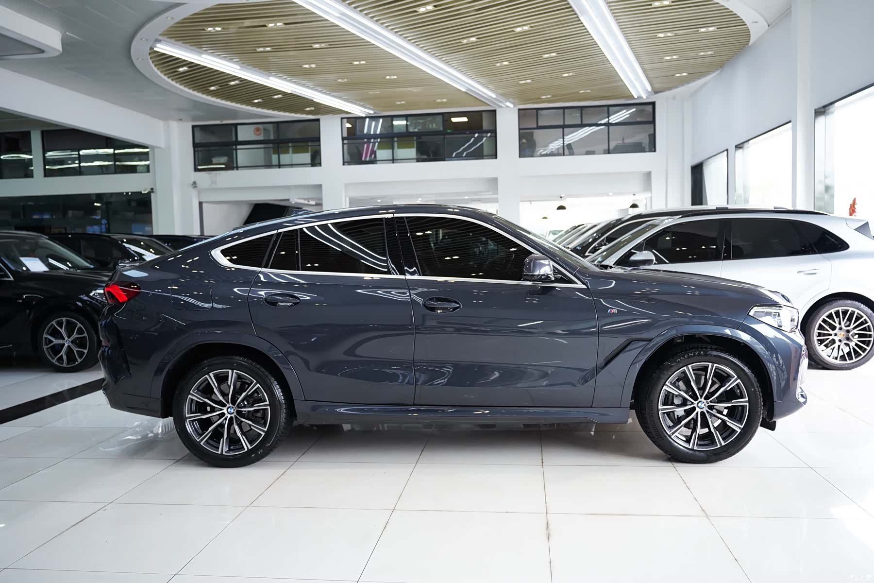 BMW X6, 2021 3